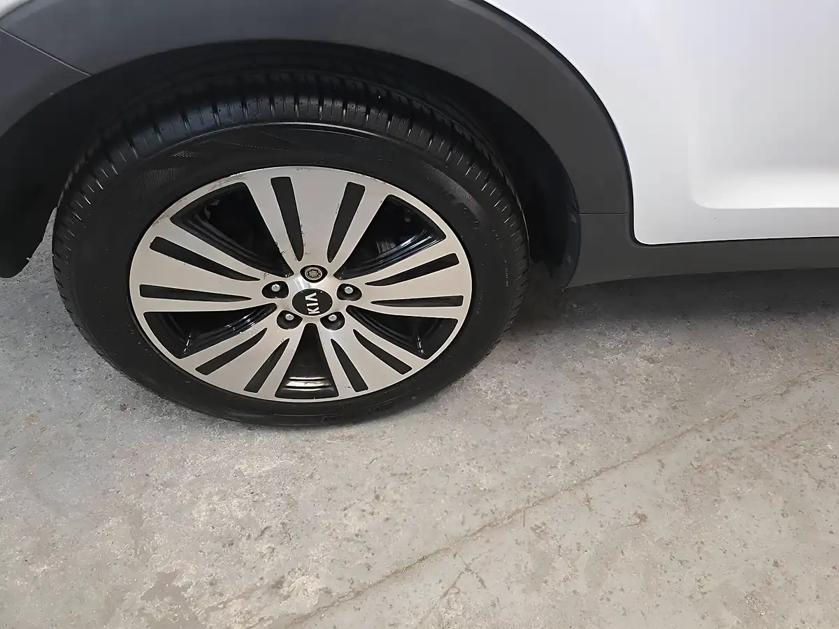 Used 2014 Kia Sportage KX-4 White - Interior and Exterior details 15