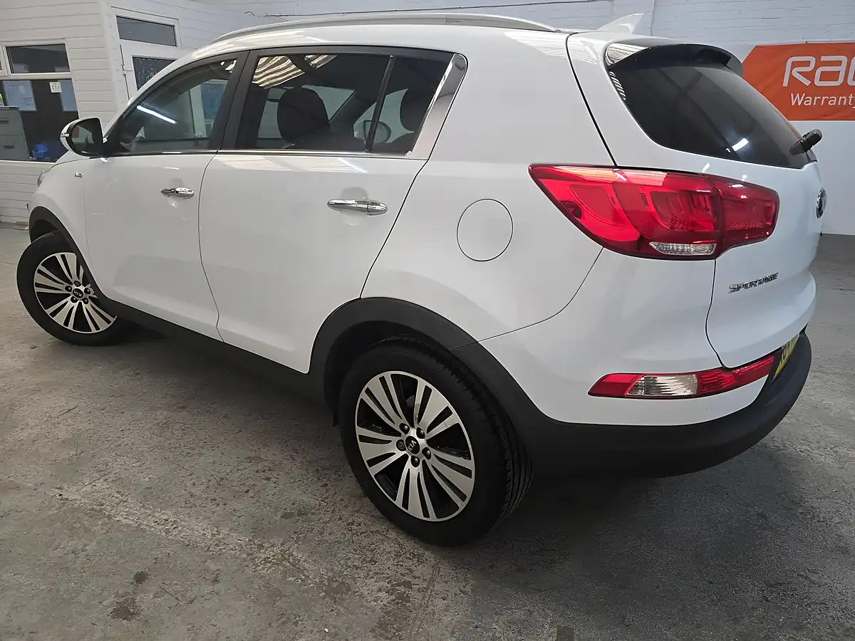 Used 2014 Kia Sportage KX-4 White - Interior and Exterior details 4