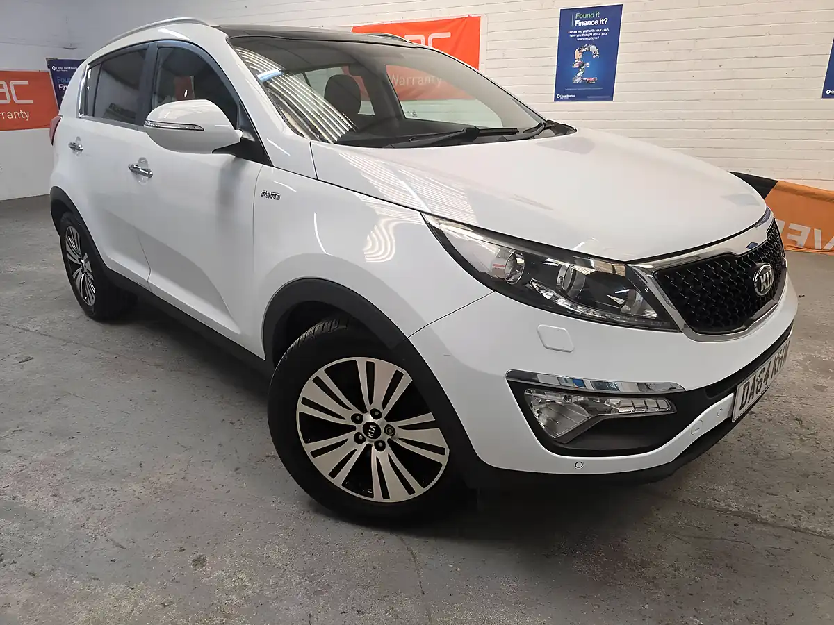 Used 2014 Kia Sportage KX-4 White - Interior and Exterior details 5