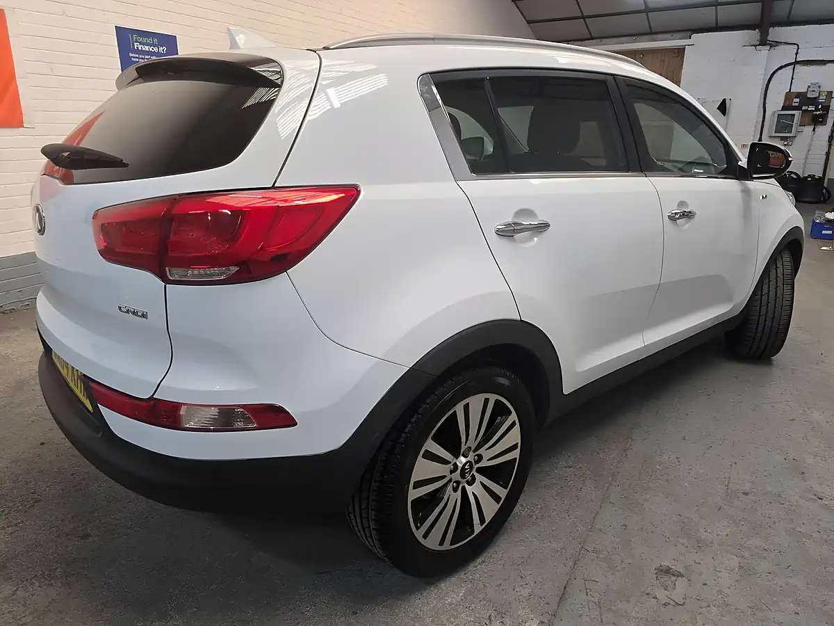 Used 2014 Kia Sportage KX-4 White - Interior and Exterior details 9