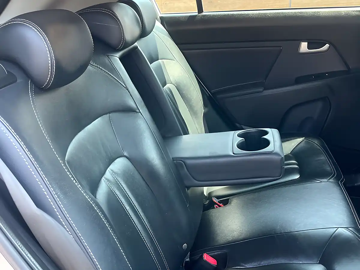 Used 2014 Kia Sportage Sportage 3 Isg Silver - Interior and Exterior details 14
