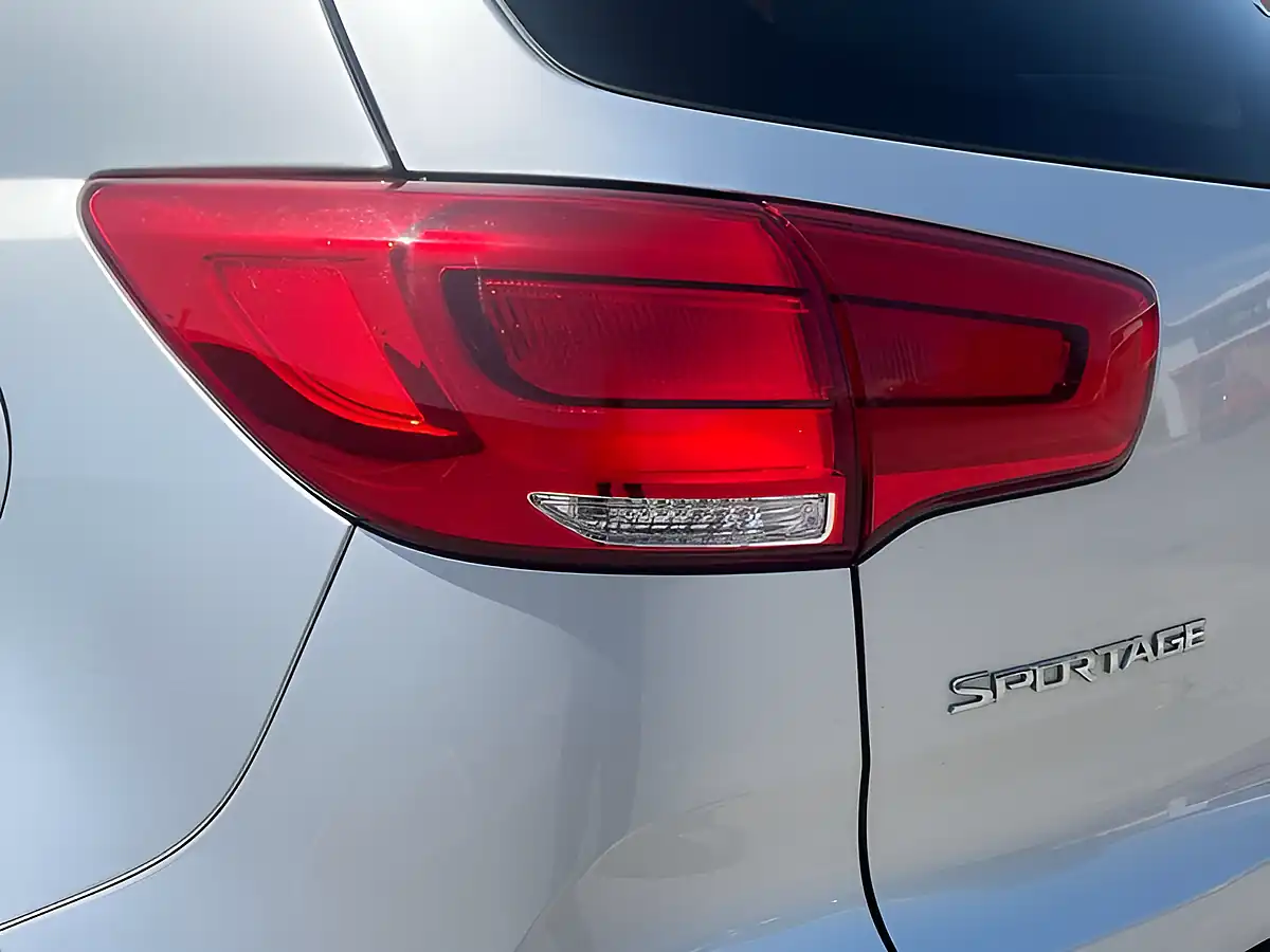 Used 2014 Kia Sportage Sportage 3 Isg Silver - Interior and Exterior details 19
