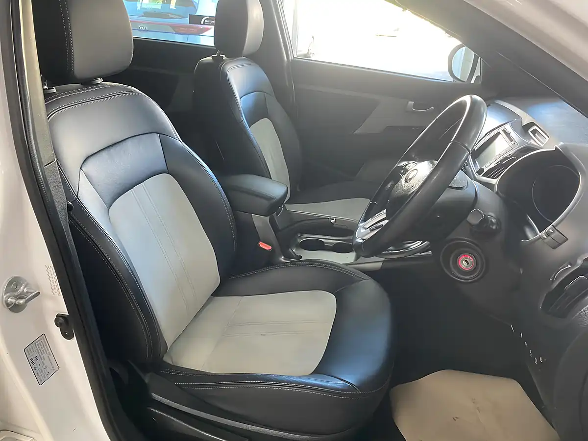 Used 2014 Kia Sportage White Edition White - Interior and Exterior details 11