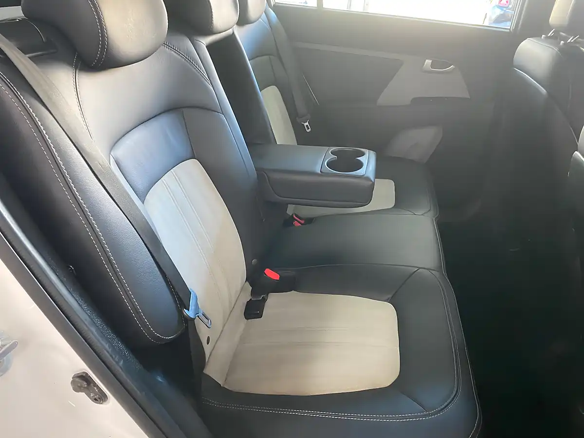 Used 2014 Kia Sportage White Edition White - Interior and Exterior details 14