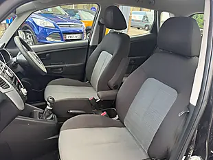 Used 2014 Kia Venga 1 Black - Interior and Exterior details 10