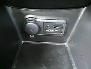 Used 2014 Kia Venga 1 Red - Interior and Exterior details 10