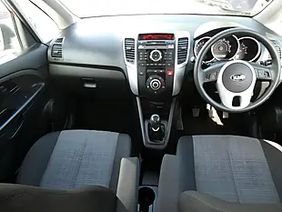 Used 2014 Kia Venga 1 Red - Interior and Exterior details 14