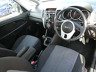Used 2014 Kia Venga 1 Red - Interior and Exterior details 3