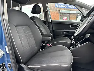 Used 2014 Kia Venga 2 Blue - Interior and Exterior details 12