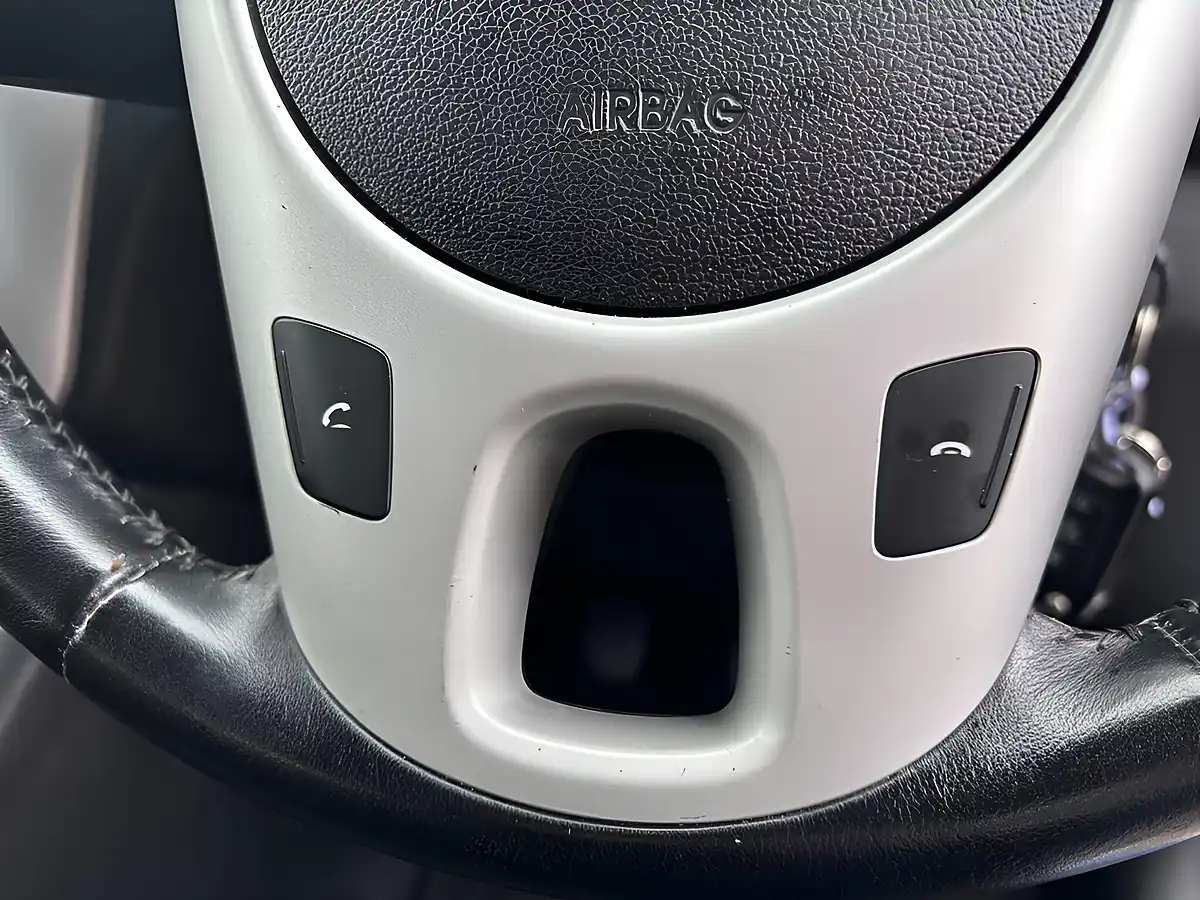 Used 2014 Kia Venga 2 Blue - Interior and Exterior details 17
