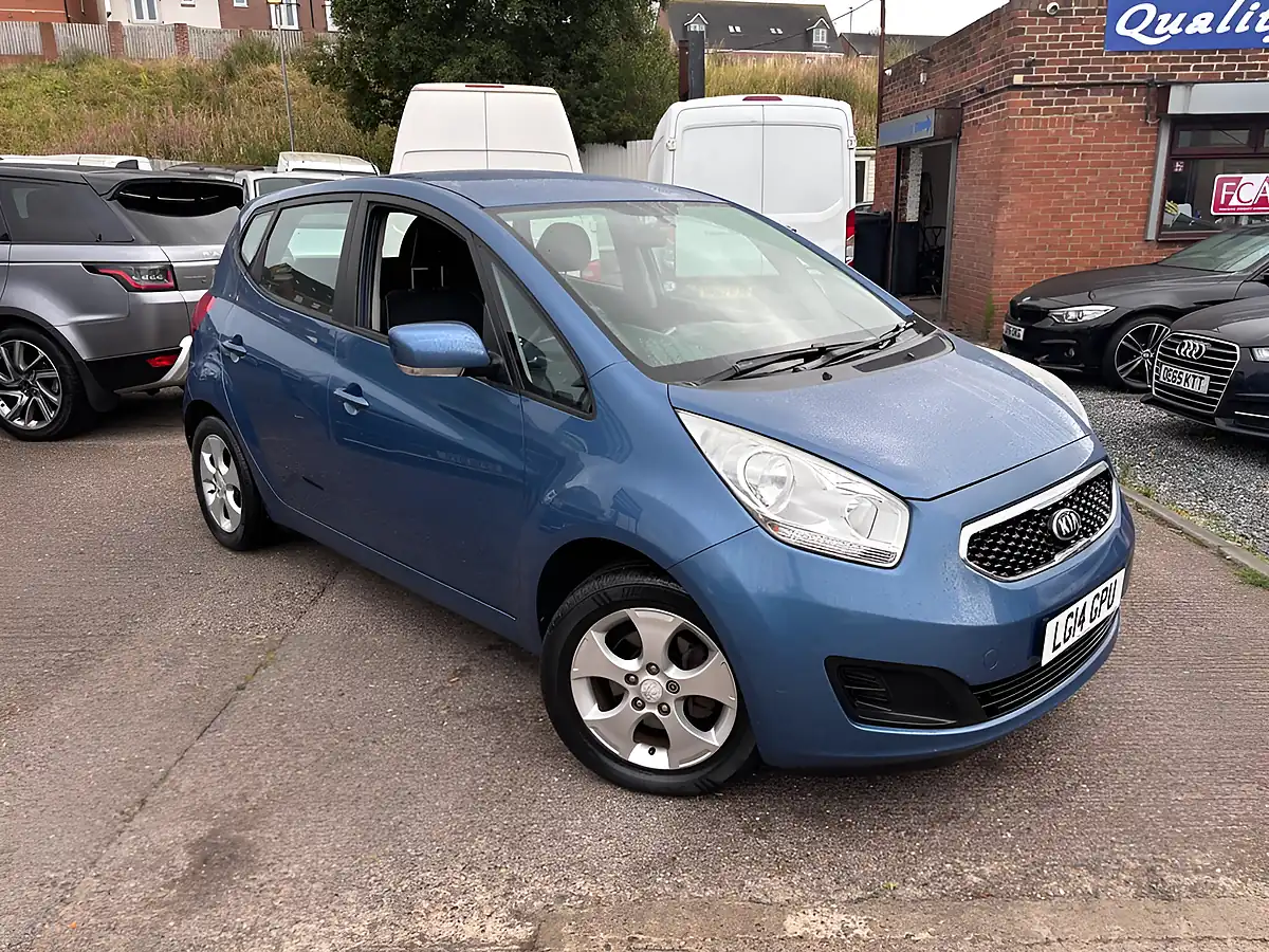 Used 2014 Kia Venga 2 Blue - Interior and Exterior details 5