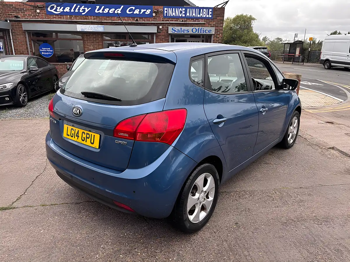 Used 2014 Kia Venga 2 Blue - Interior and Exterior details 7