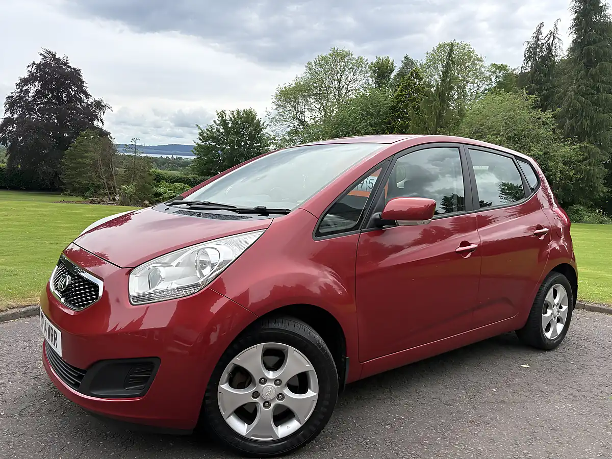 Used 2014 Kia Venga 2 Metallic Maroon - Interior and Exterior details 2