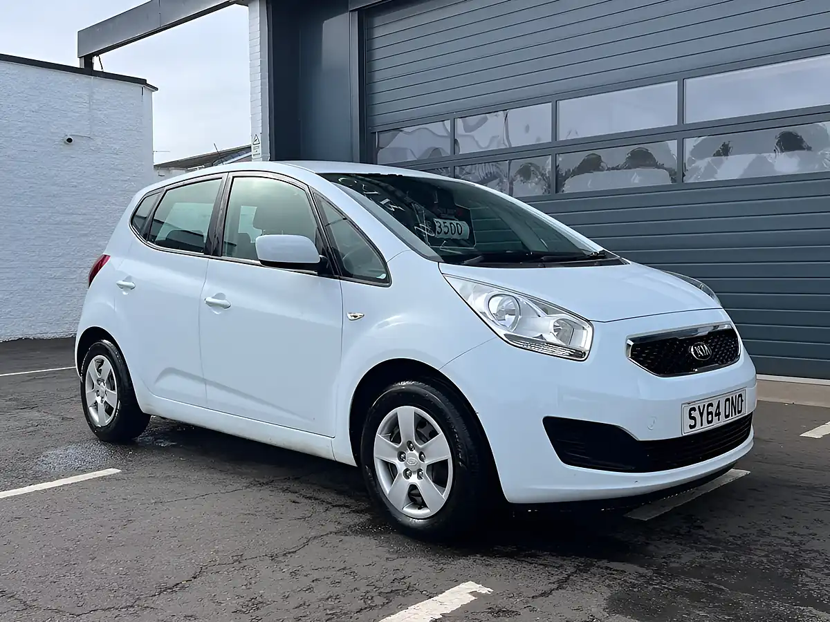 Used 2014 Kia Venga Ecodynamics 1 White - Interior and Exterior details 2