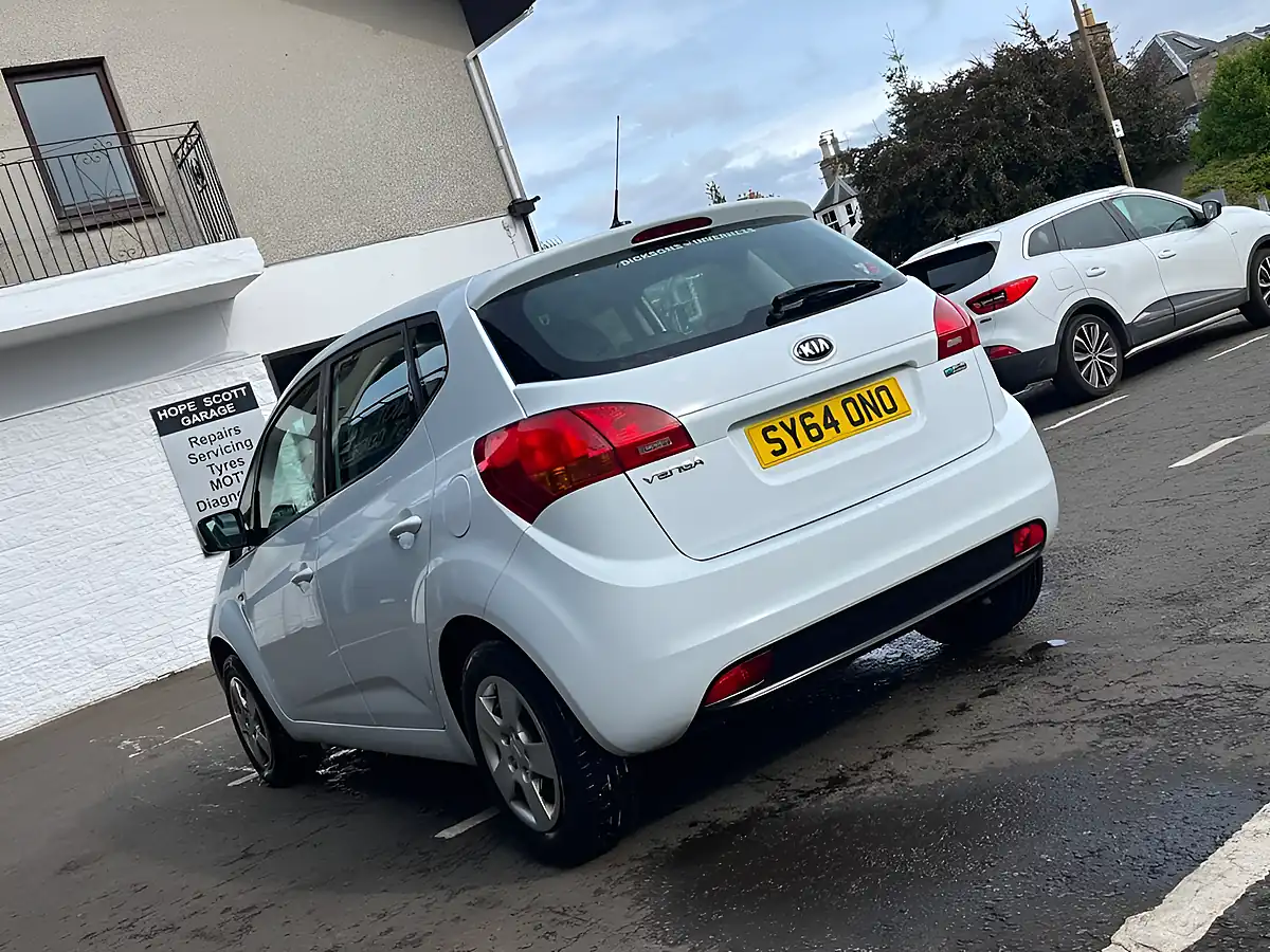 Used 2014 Kia Venga Ecodynamics 1 White - Interior and Exterior details 6