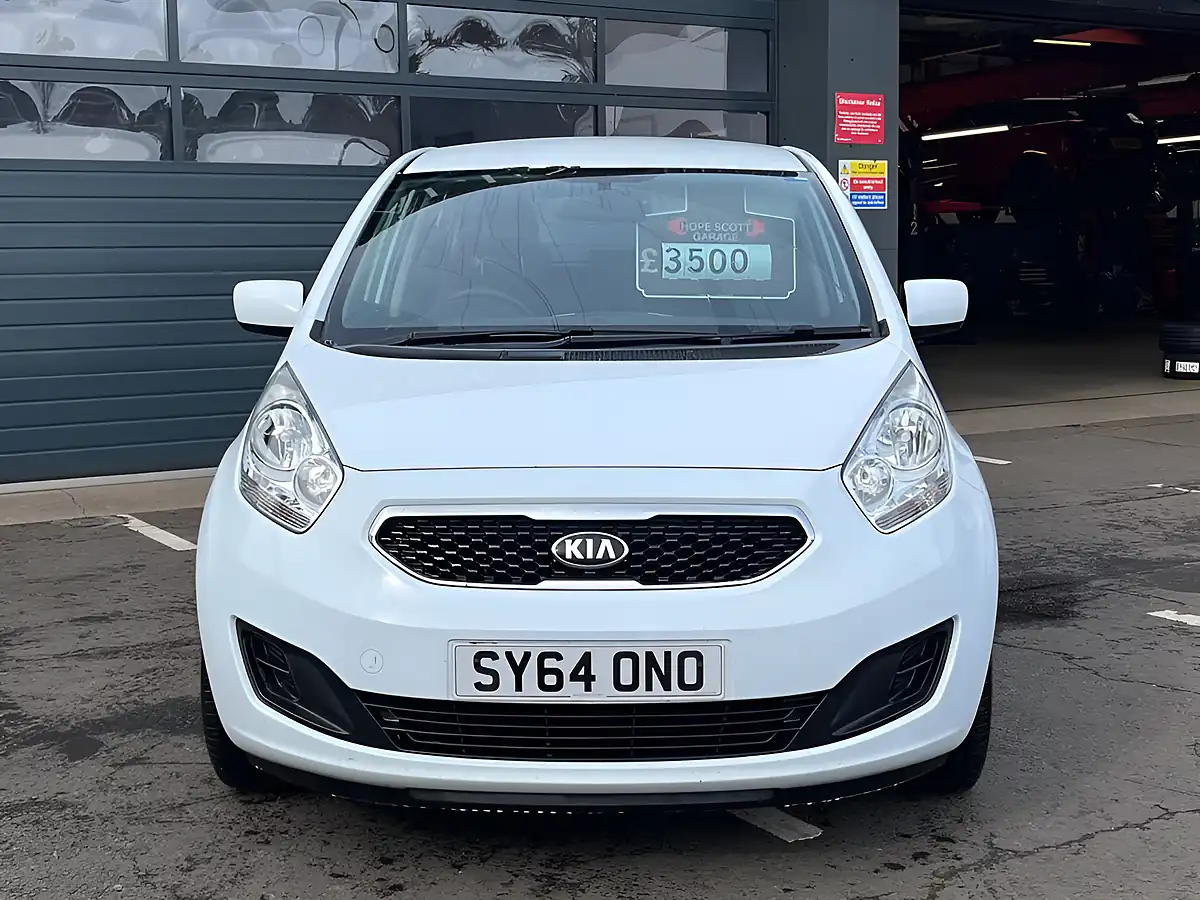 Used 2014 Kia Venga Ecodynamics 1 White - Interior and Exterior details 8