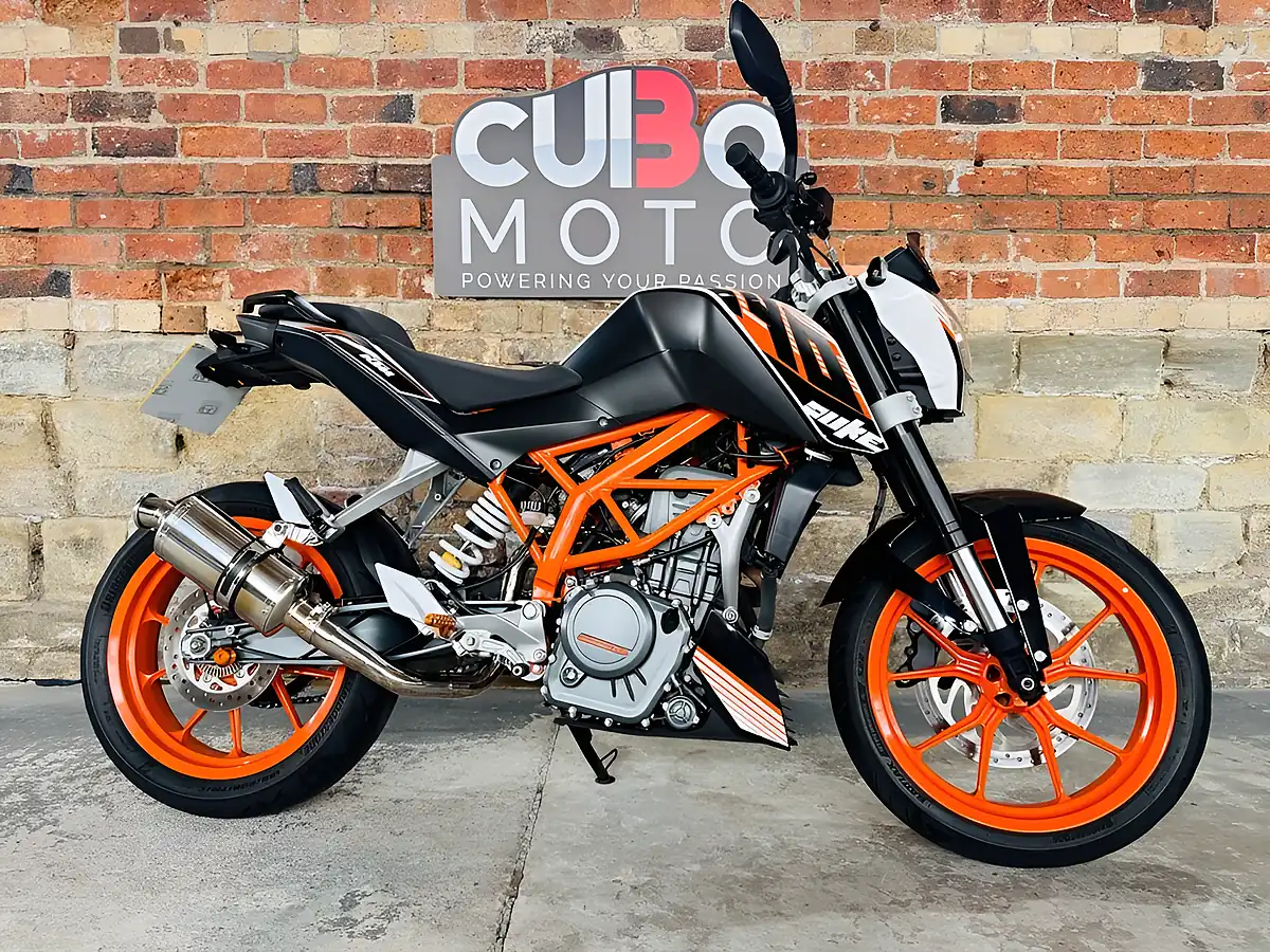 Used 2014 Ktm 390 Duke Abs White - Front View