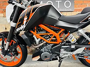 Used 2014 Ktm 390 Duke Abs White - Interior and Exterior details 16