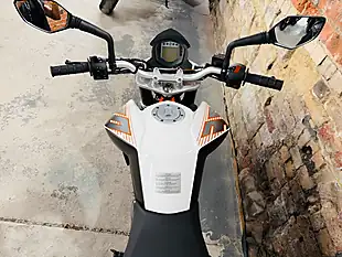 Used 2014 Ktm 390 Duke Abs White - Interior and Exterior details 20
