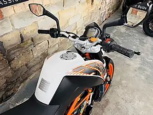 Used 2014 Ktm 390 Duke Abs White - Interior and Exterior details 8