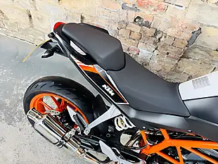 Used 2014 Ktm 390 Duke Abs White - Interior and Exterior details 9