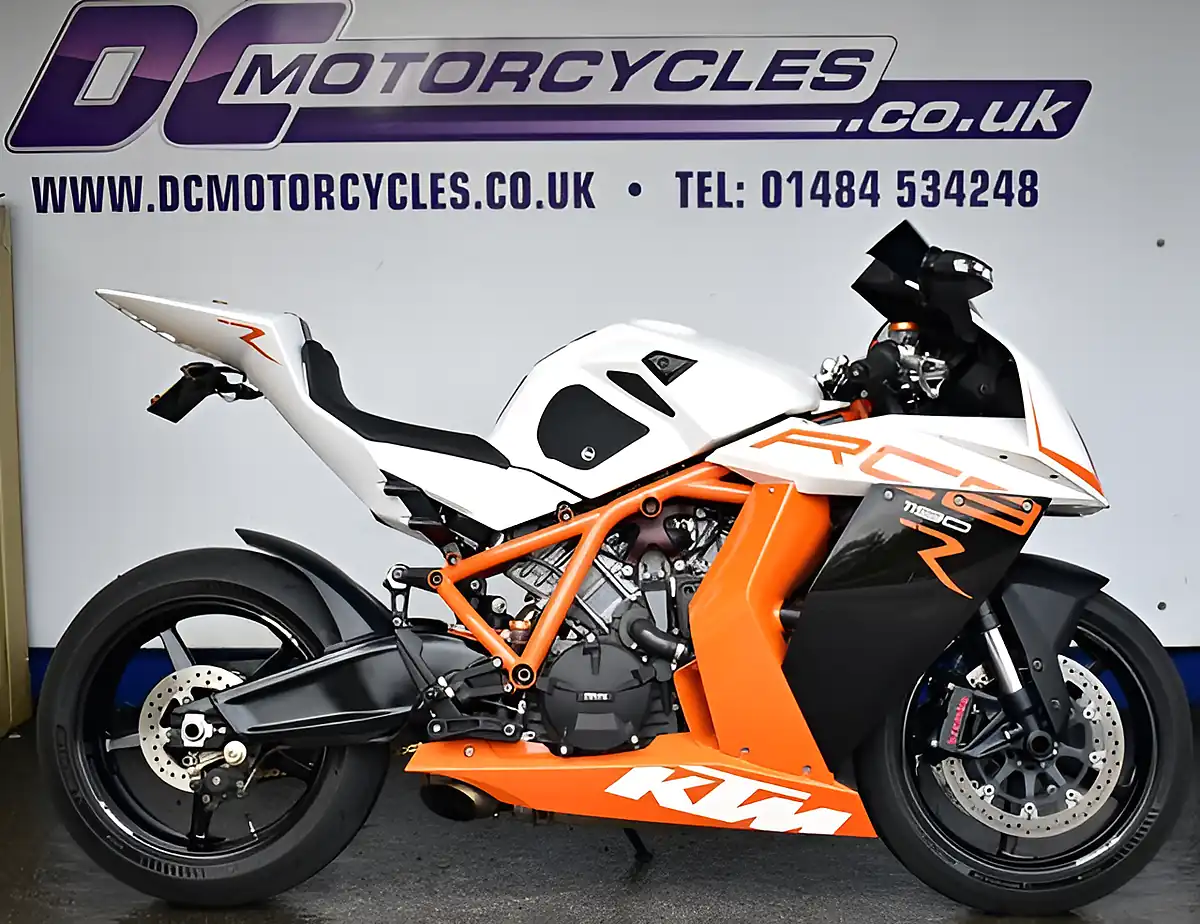 Used 2014 Ktm Rc 8 Final Edition Super Sports White - Front View