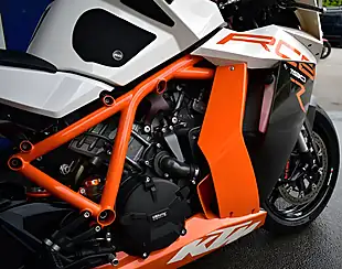 Used 2014 Ktm Rc 8 Final Edition Super Sports White - Interior and Exterior details 16