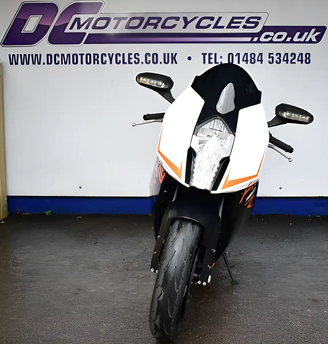 Used 2014 Ktm Rc 8 Final Edition Super Sports White - Interior and Exterior details 4