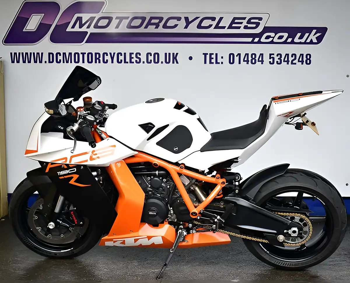 Used 2014 Ktm Rc 8 Final Edition Super Sports White - Interior and Exterior details 7