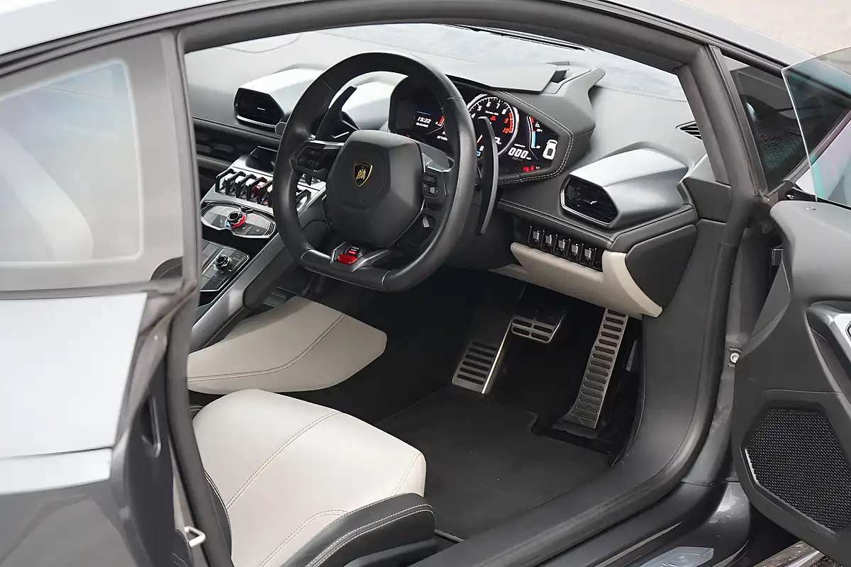 Used 2014 Lamborghini Huracan Lp 610-4 Ldf 4WD - Interior and Exterior details 13