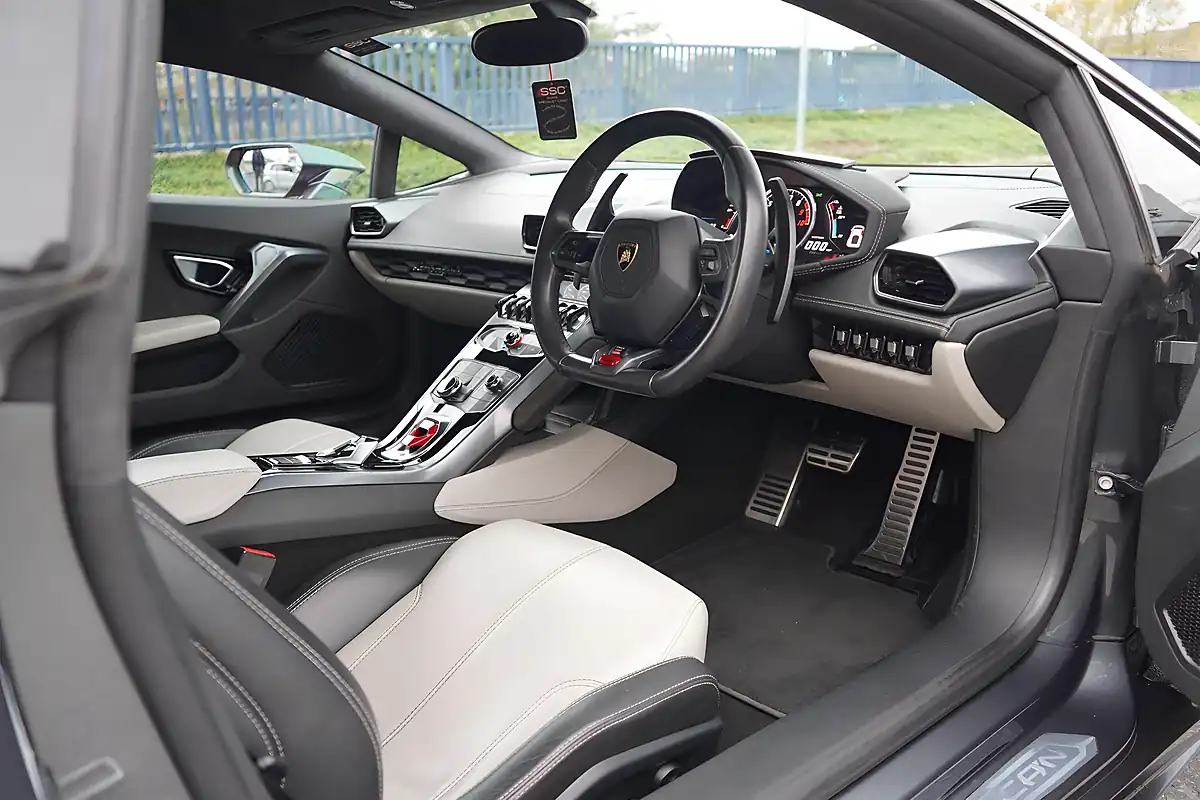Used 2014 Lamborghini Huracan Lp 610-4 Ldf 4WD - Interior and Exterior details 17