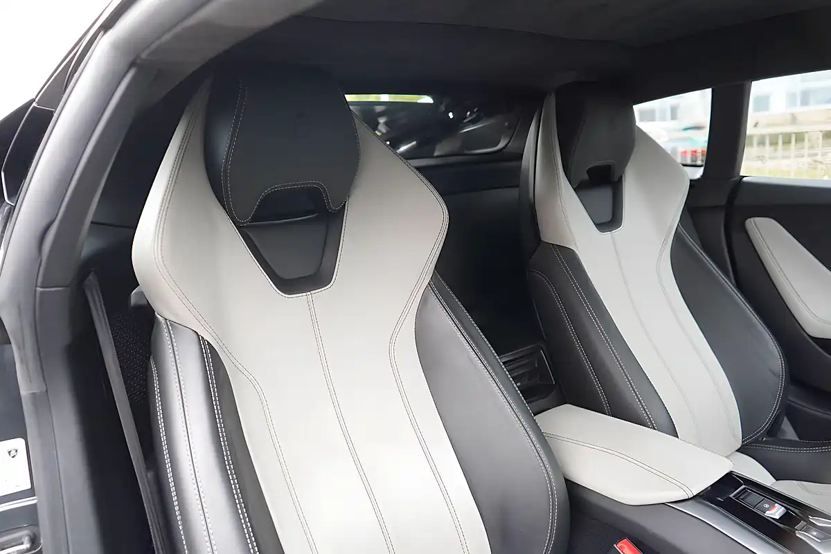 Used 2014 Lamborghini Huracan Lp 610-4 Ldf 4WD - Interior and Exterior details 6