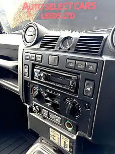 Used 2014 Land Rover Defender 110 Xs Utility Aintree Green - Interior and Exterior details 10