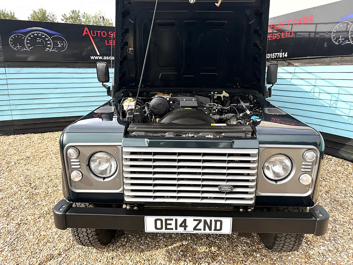 Used 2014 Land Rover Defender 110 Xs Utility Aintree Green - Interior and Exterior details 8