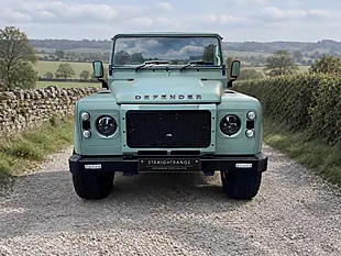 Used 2014 Land Rover Defender 90 Xs Hard Top Pastel Green - Interior and Exterior details 11