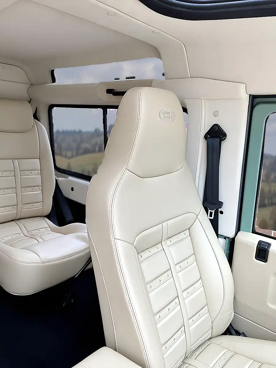 Used 2014 Land Rover Defender 90 Xs Hard Top Pastel Green - Interior and Exterior details 2