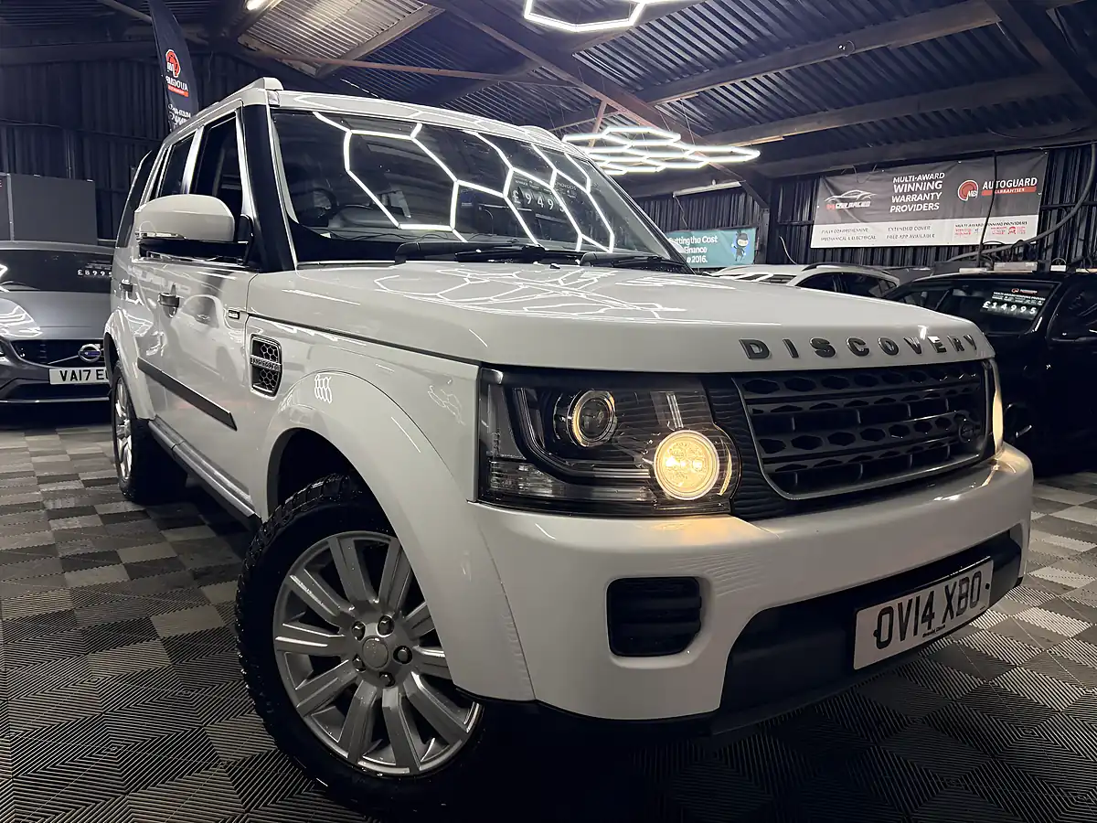 Used 2014 Land Rover Discovery 4 Gs White - Interior and Exterior details 2
