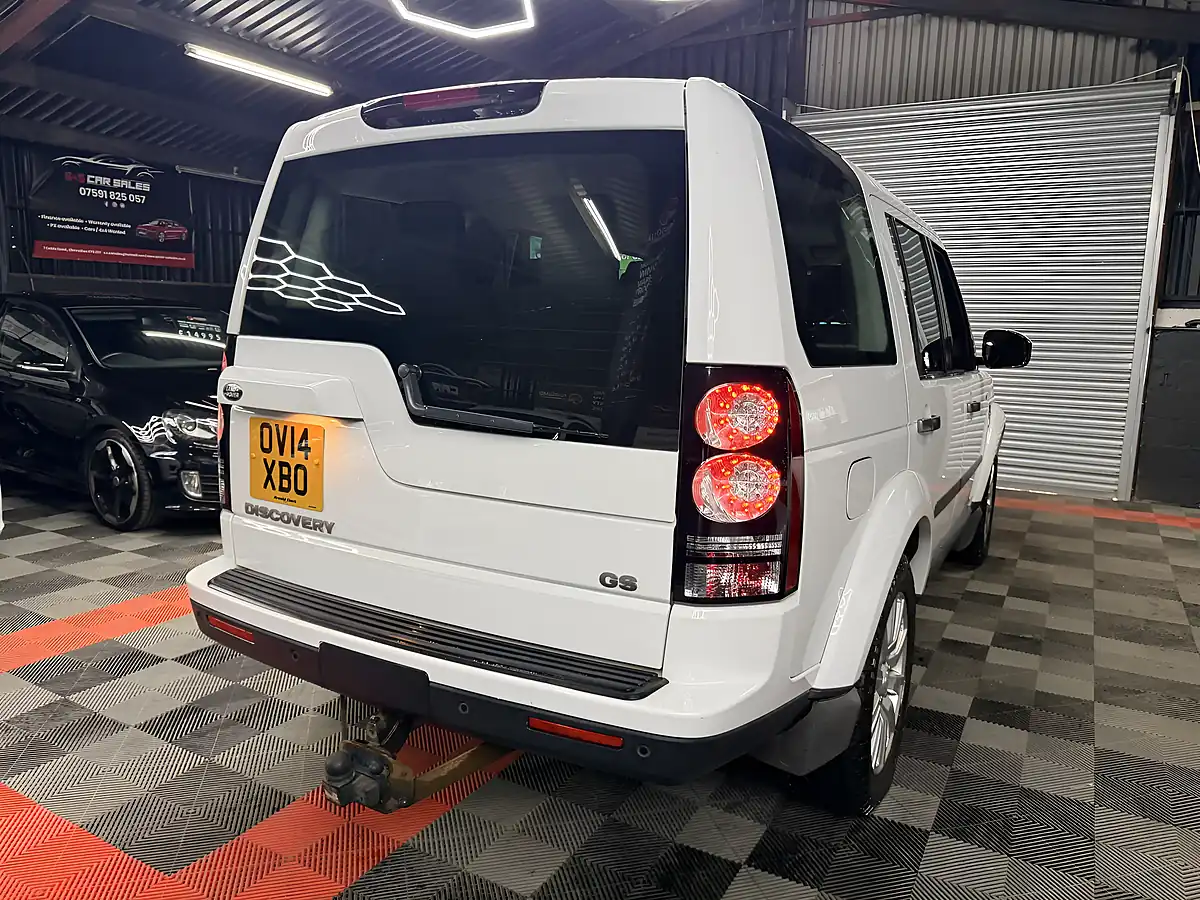 Used 2014 Land Rover Discovery 4 Gs White - Interior and Exterior details 5