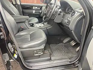 Used 2014 Land Rover Discovery 4 Hse Black - Interior and Exterior details 7