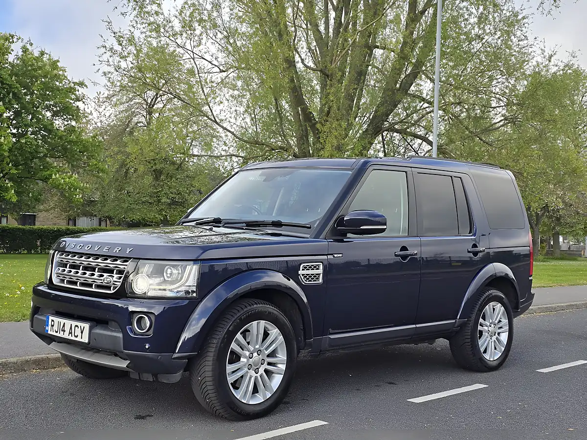 Used 2014 Land Rover Discovery 4 Hse Blue - Interior and Exterior details 10