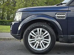 Used 2014 Land Rover Discovery 4 Hse Blue - Interior and Exterior details 12
