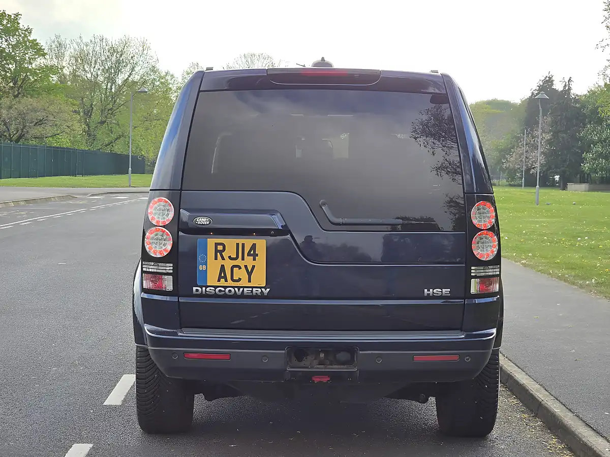 Used 2014 Land Rover Discovery 4 Hse Blue - Interior and Exterior details 17
