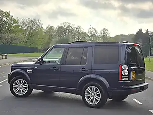 Used 2014 Land Rover Discovery 4 Hse Blue - Interior and Exterior details 18