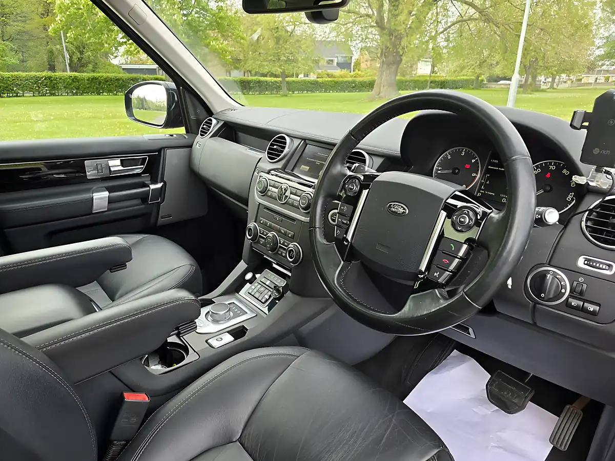 Used 2014 Land Rover Discovery 4 Hse Blue - Interior and Exterior details 6