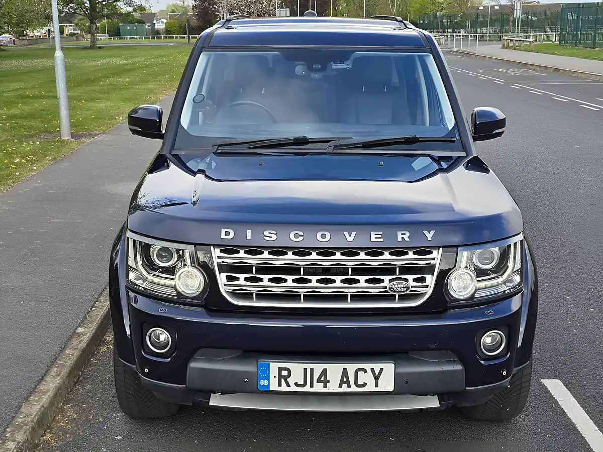 Used 2014 Land Rover Discovery 4 Hse Blue - Interior and Exterior details 9