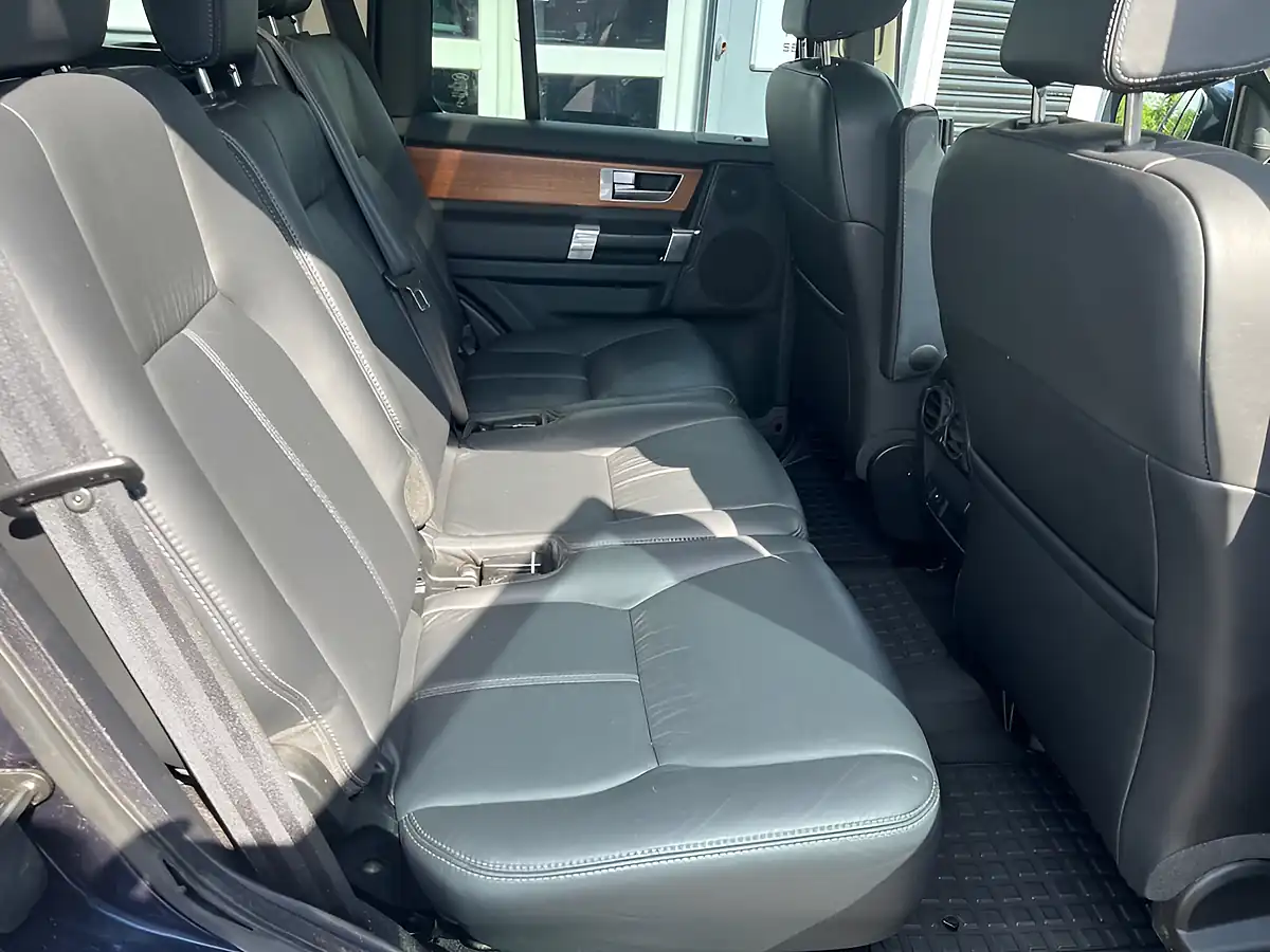 Used 2014 Land Rover Discovery 4 Hse Blue - Interior and Exterior details 12