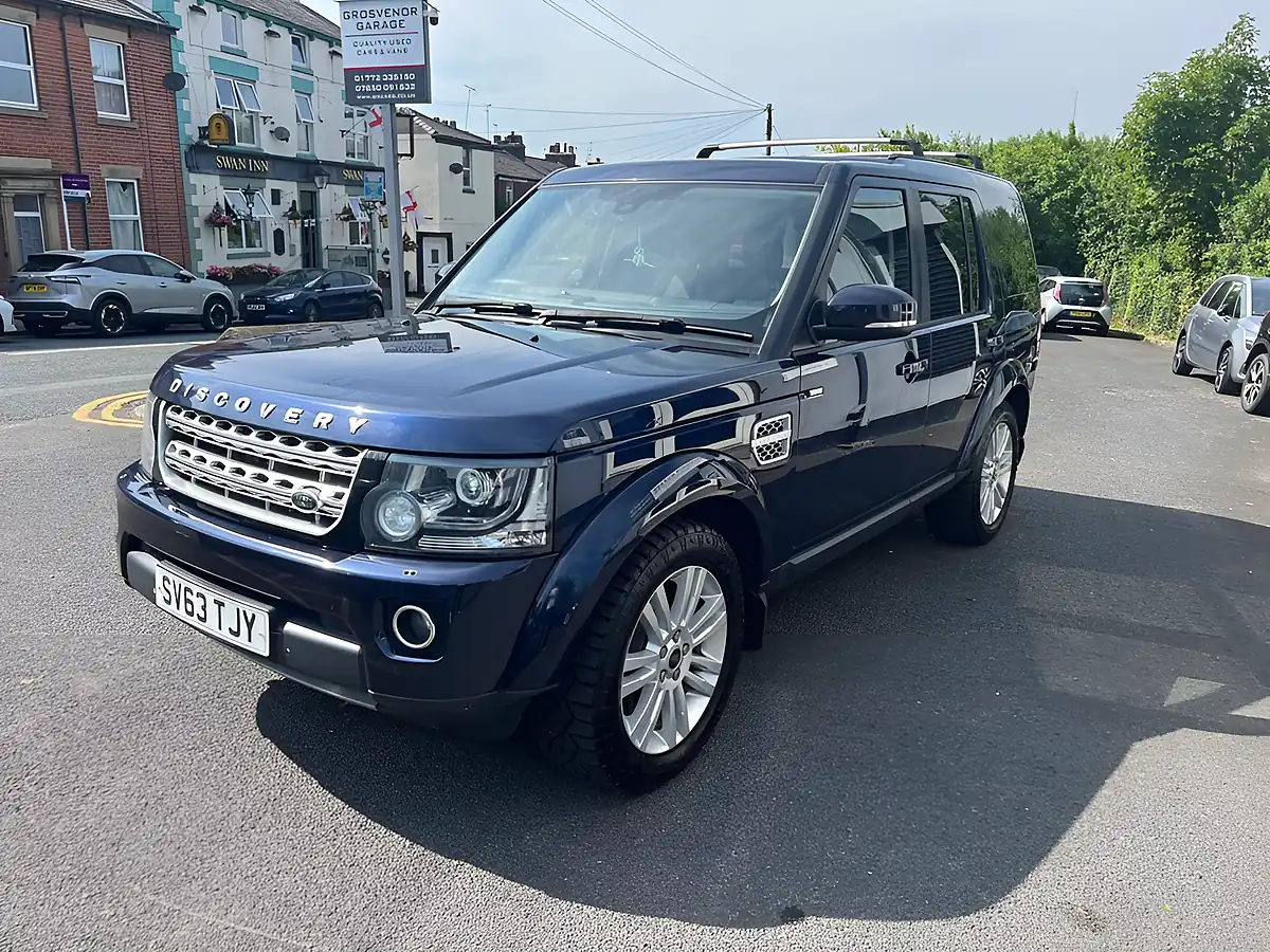 Used 2014 Land Rover Discovery 4 Hse Blue - Interior and Exterior details 3