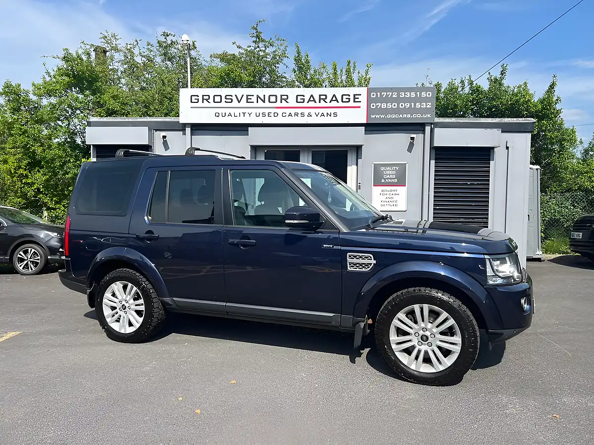Used 2014 Land Rover Discovery 4 Hse Blue - Interior and Exterior details 8