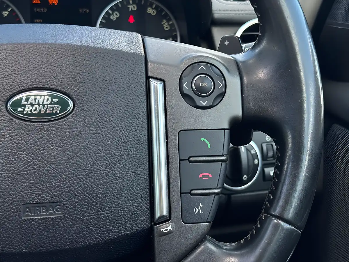 Used 2014 Land Rover Discovery 4 Hse Grey - Interior and Exterior details 13
