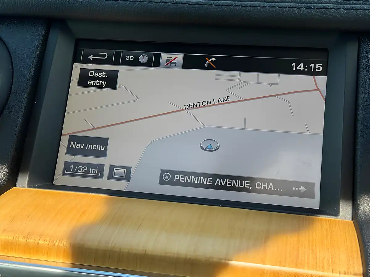 Used 2014 Land Rover Discovery 4 Hse Grey - Interior and Exterior details 14